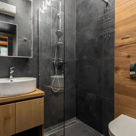 Apartment Atelier *